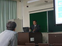 �����������̍u��