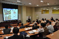 �ɐ��q�F���̍u��