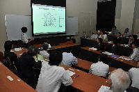 �x�c���G���̍u��