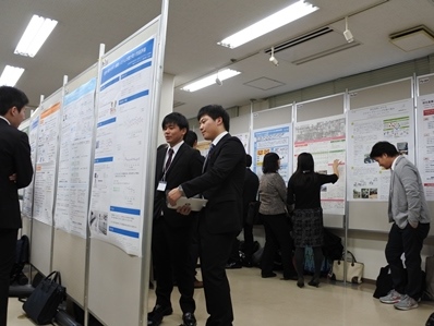 �|�X�^�[��ꕵ�͋C