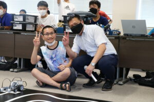 【電子制御工学科】1年生がロボットの競技会を行いました。