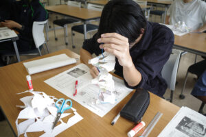 【自然科学部門】DNA紙工作のワークショップを実施しました。(2025.7)
