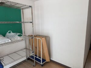 女子寮に段ボール置き場を設置しました。