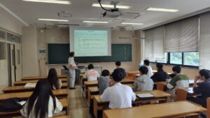 【建設システム工学科】京都府様による海岸工学の講義を実施いただきました。（2025.6）