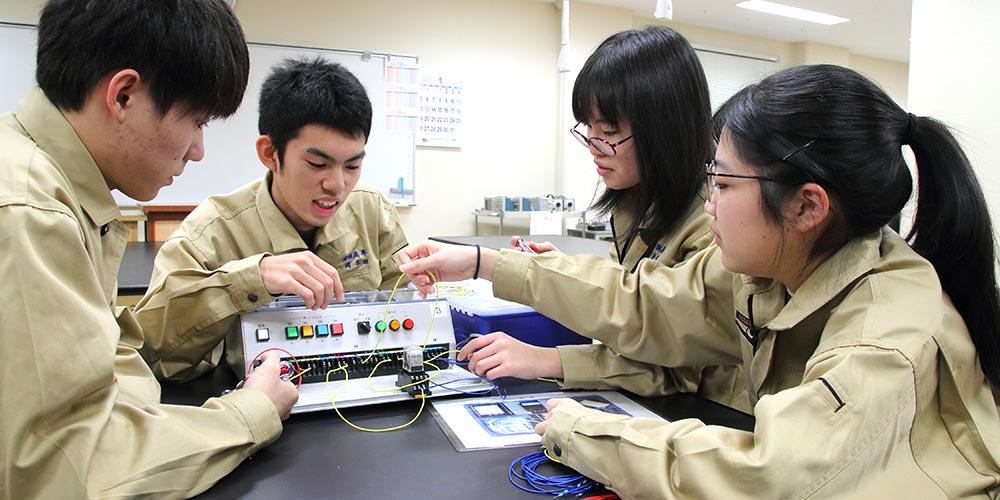 電子制御工学科
