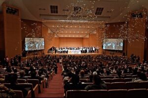 本校学生が『けいはんな万博』の開会式で発表しました。