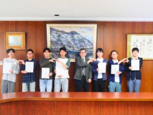 令和6年度後期学業成績優秀者に対しての表彰を行いました。