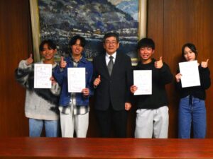 令和7年度前期 学業成績優秀者ならびに学生の優れた活動に対しての表彰を行いました。