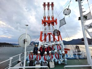 【建設システム工学科】低学年対象の港湾工事見学会を実施しました。