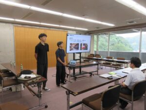 【建設システム工学科】舞鶴市役所で「舞鶴市のまちづくり」についての発表を行いました。